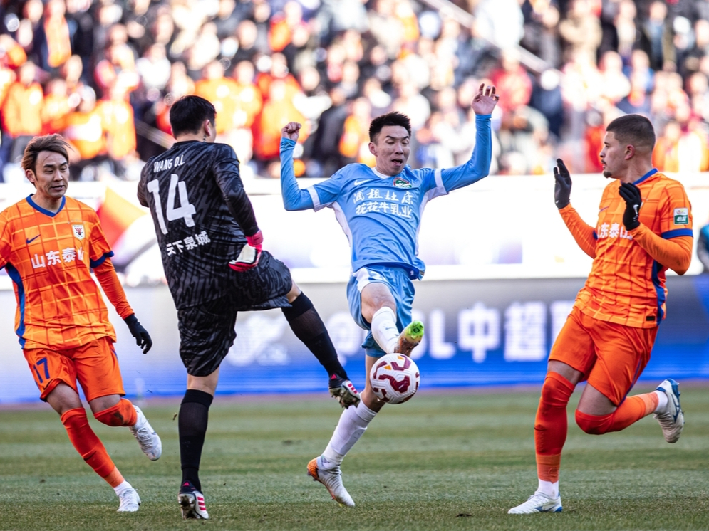 Kaiyun- 山东男篮迎中超关键赛，窗口期远射贴柱，底气十足，球探报告显示潜力