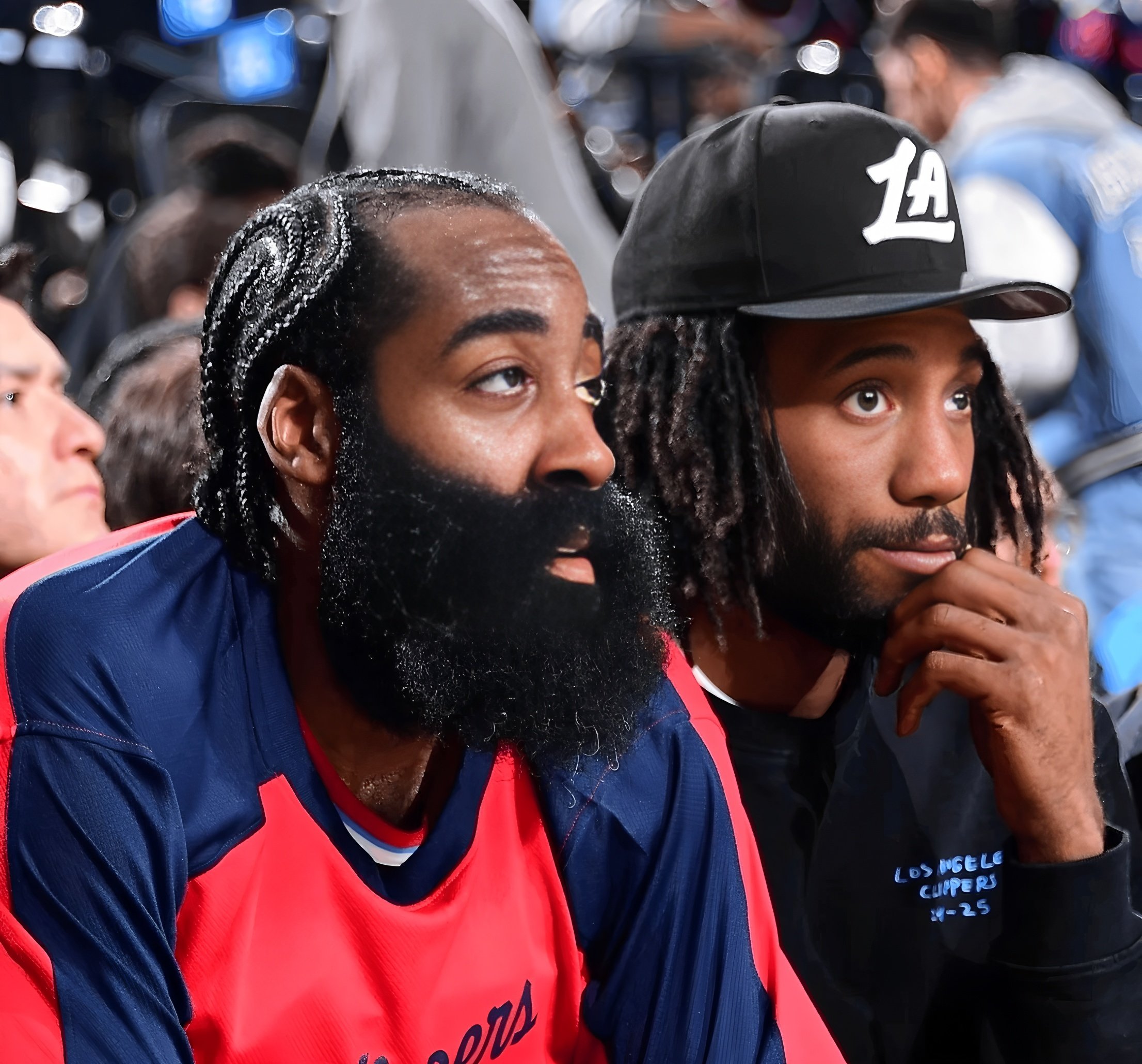 开云- 哈登在湖人比赛中大胜,出色防守引发热议的是谁 