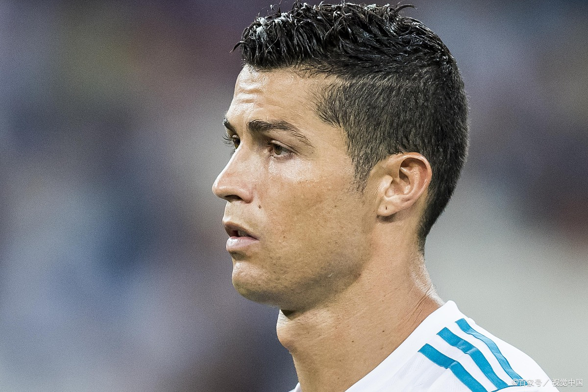 C罗迎来二十赛季高光表现，湖人球迷沸腾！的简单介绍